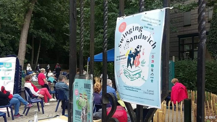 swinging sandwich bergoje park 002